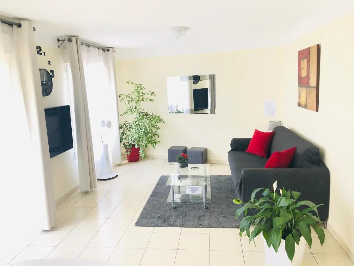 Beautiful Apartment Near Geneva Saint-Julien-en-Genevois