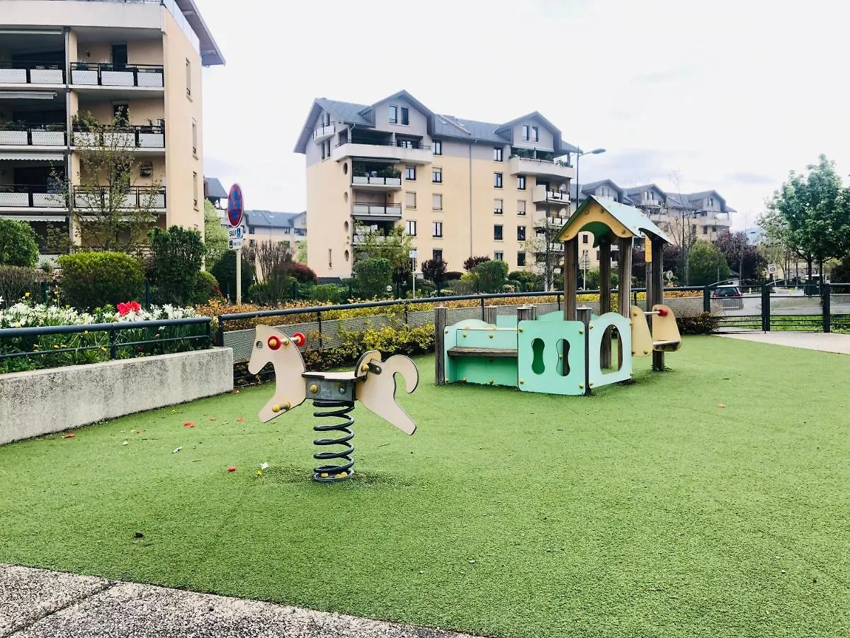 Beautiful Apartment Near Geneva Saint-Julien-en-Genevois